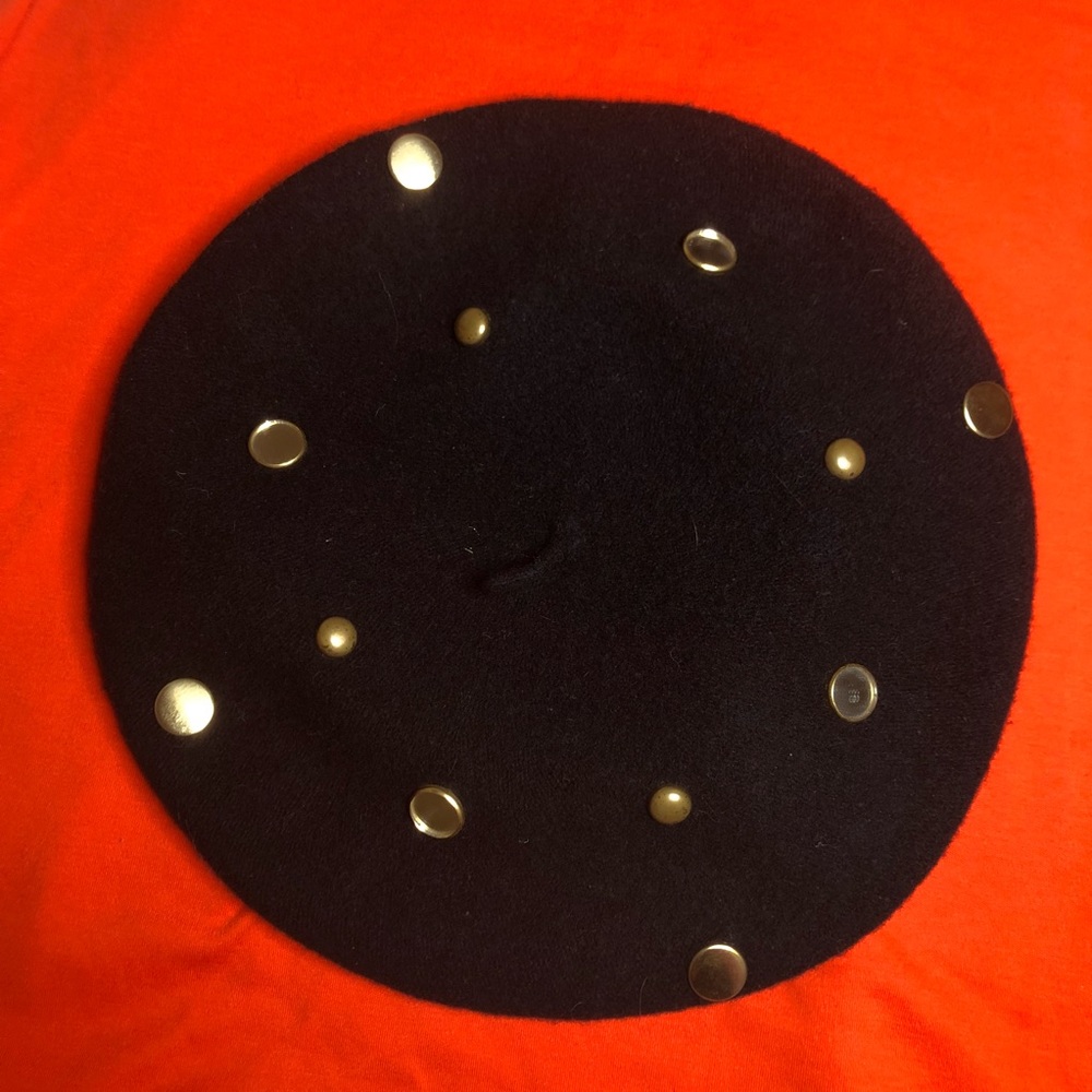 90s/00s KITSCHY BEDAZZLED BERET